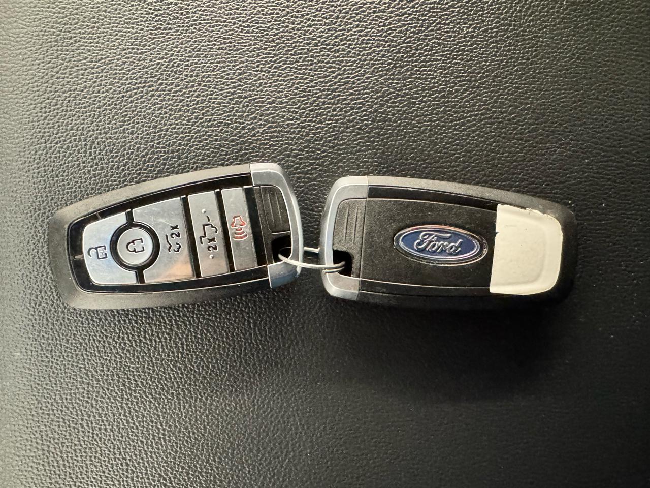 Ford F-150 Lightning Platinum 4WD SuperCrew 5.5' Box 2023