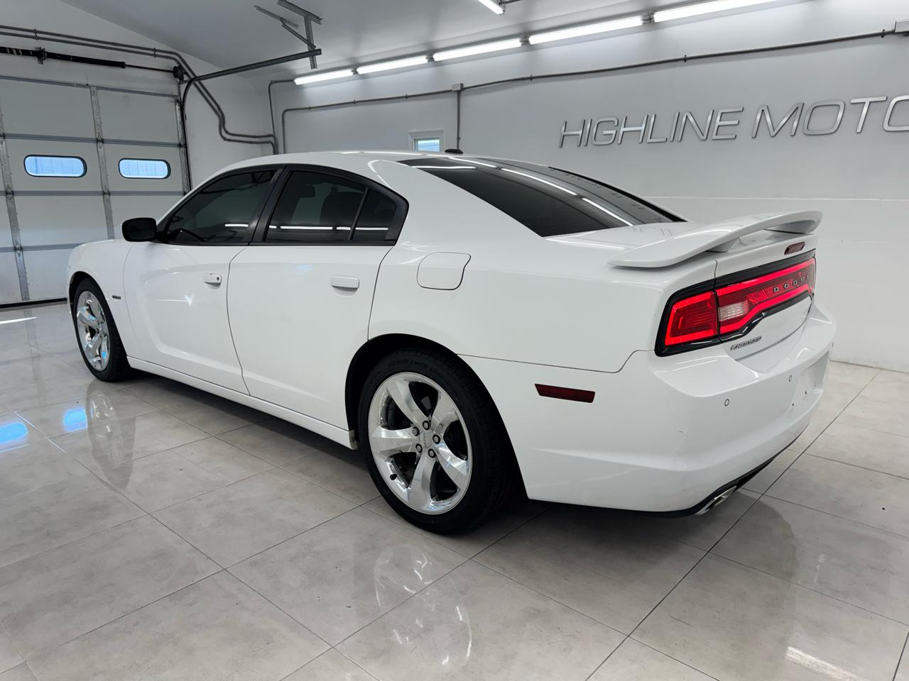 Dodge Charger 4dr Sdn RT Max RWD 2013
