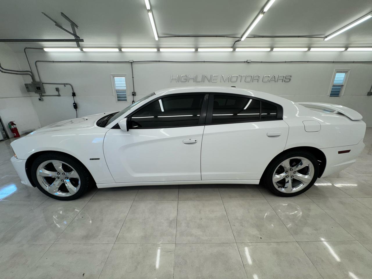 Dodge Charger 4dr Sdn RT Max RWD 2013
