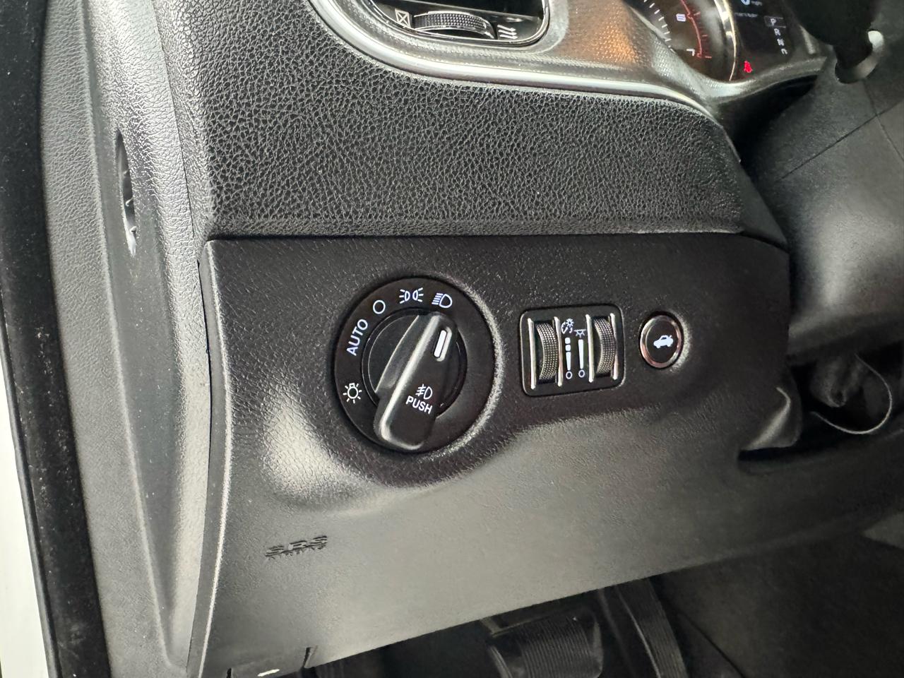 Dodge Charger 4dr Sdn RT Max RWD 2013