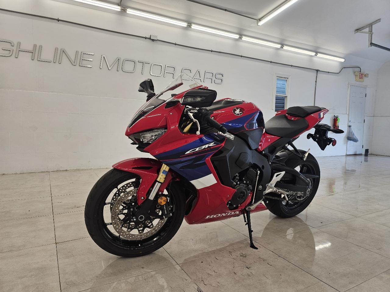 Honda CBR1000RR ABS  2024
