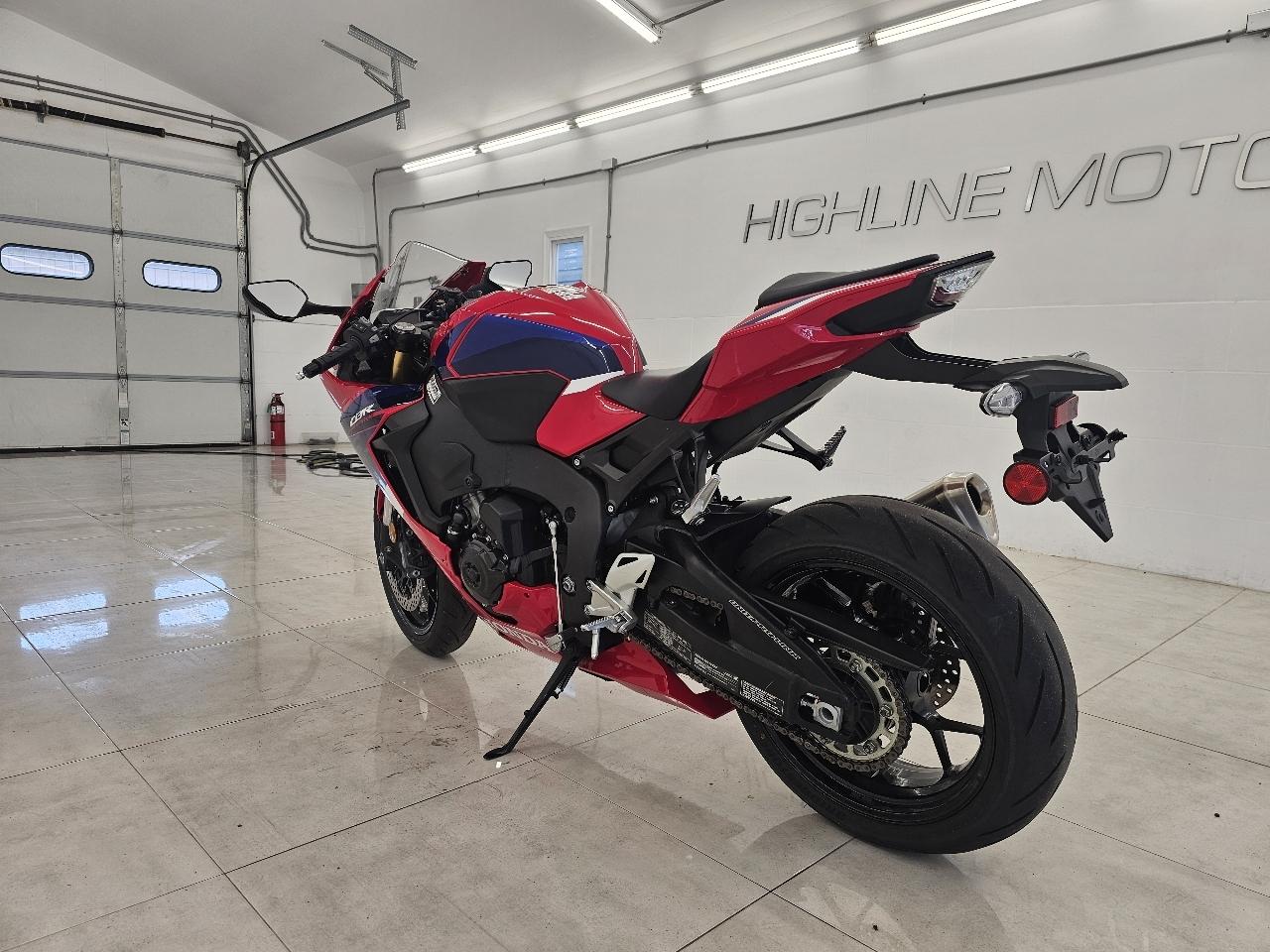Honda CBR1000RR ABS  2024