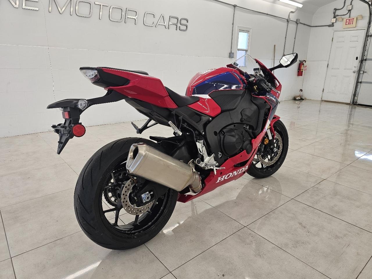 Honda CBR1000RR ABS  2024
