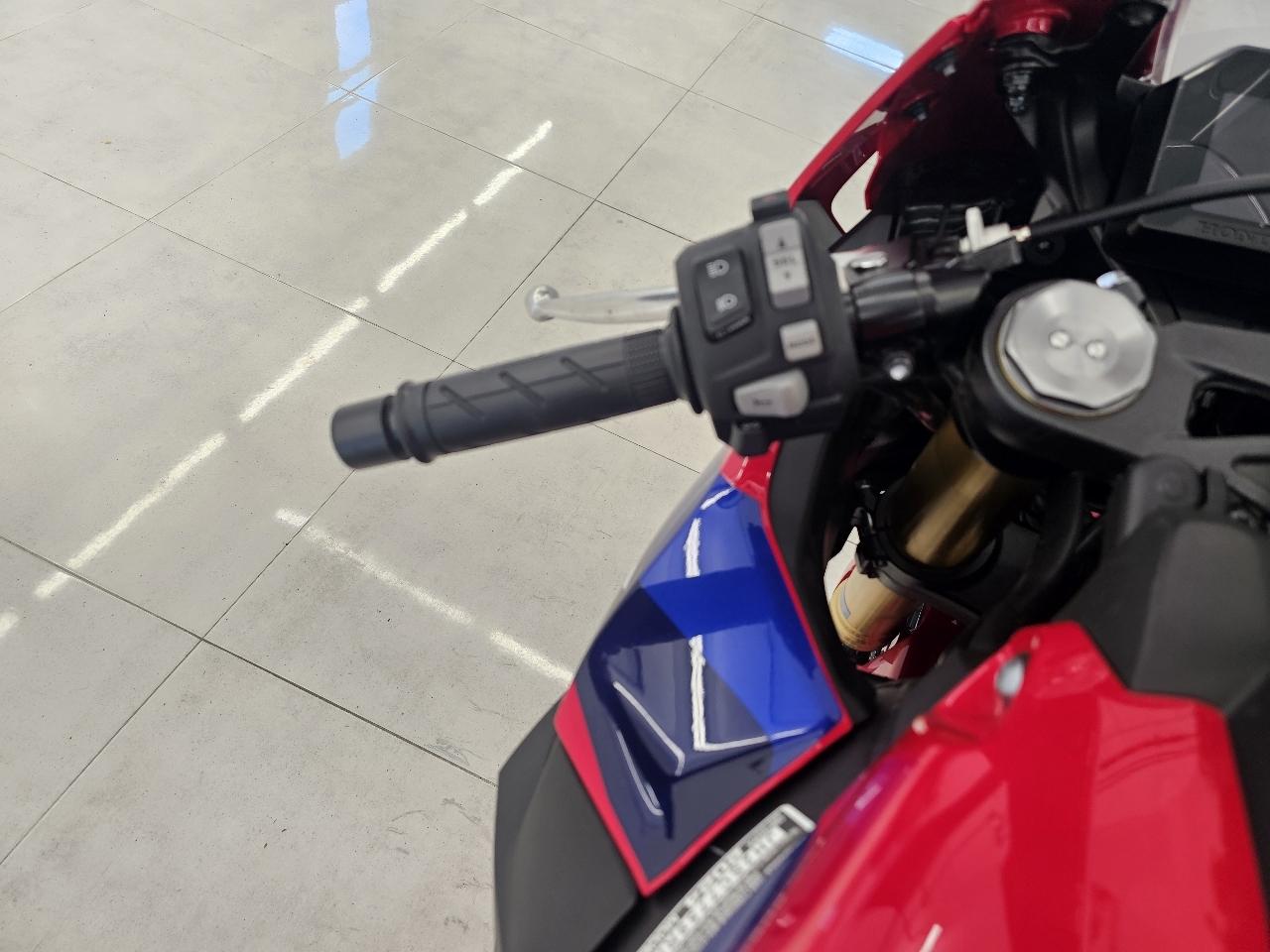 Honda CBR1000RR ABS  2024