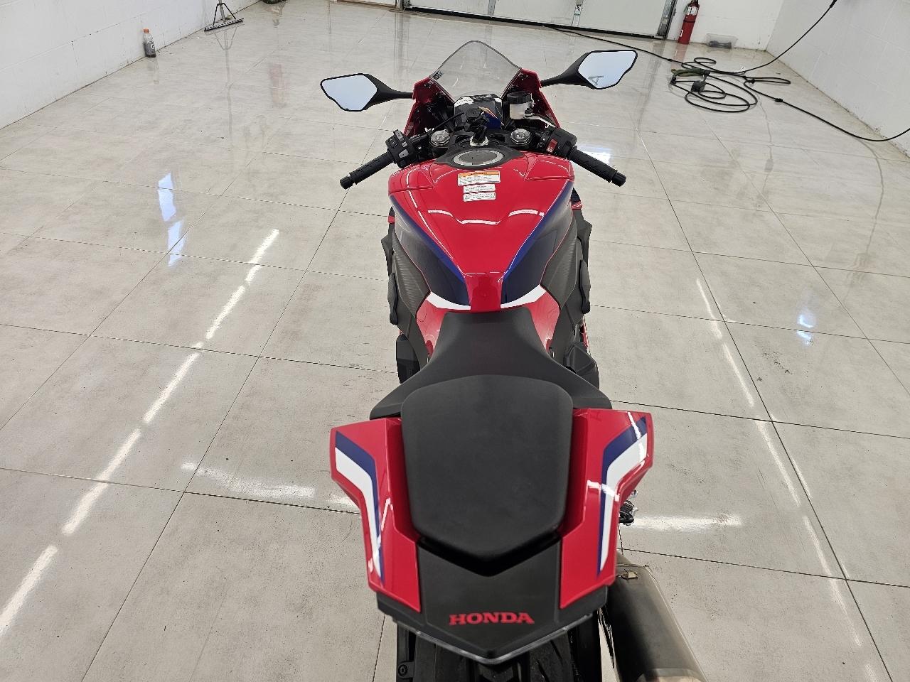 Honda CBR1000RR ABS  2024