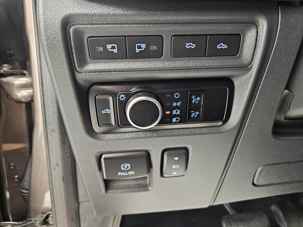 Ford F-150 Lightning Platinum 4WD SuperCrew 5.5' Box 2023