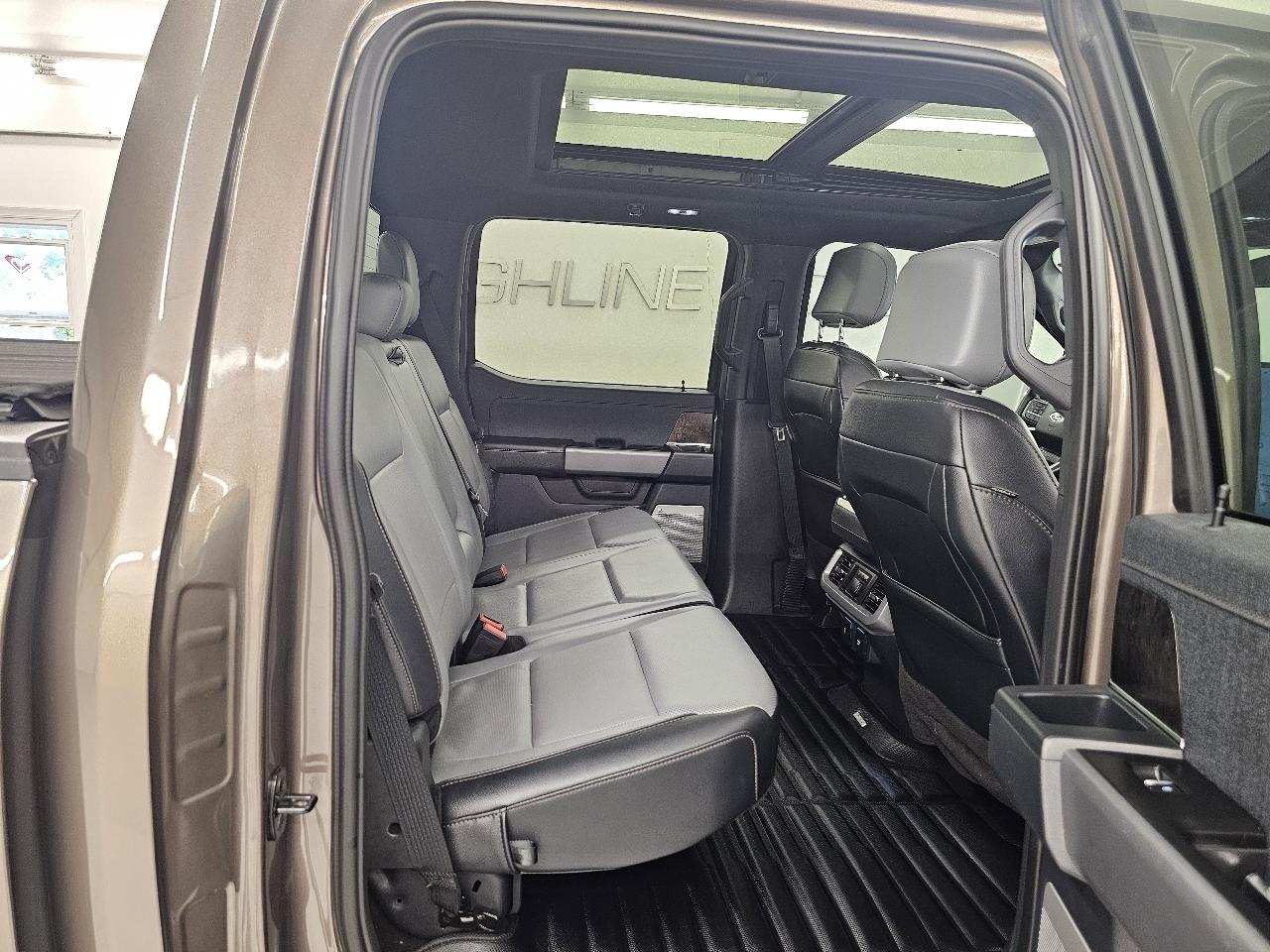 Ford F-150 Lightning Platinum 4WD SuperCrew 5.5' Box 2023