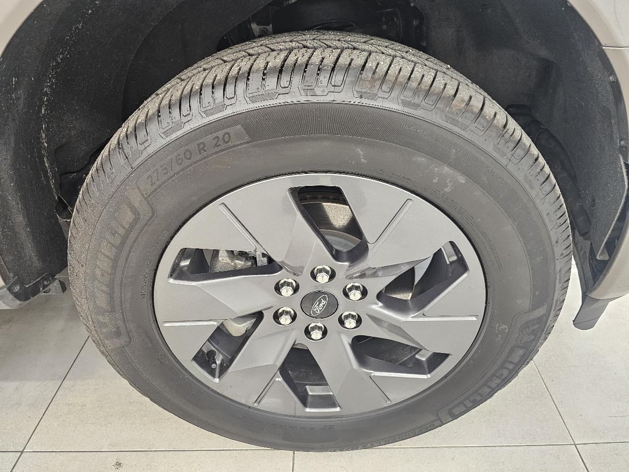 Ford F-150 Lightning Platinum 4WD SuperCrew 5.5' Box 2023