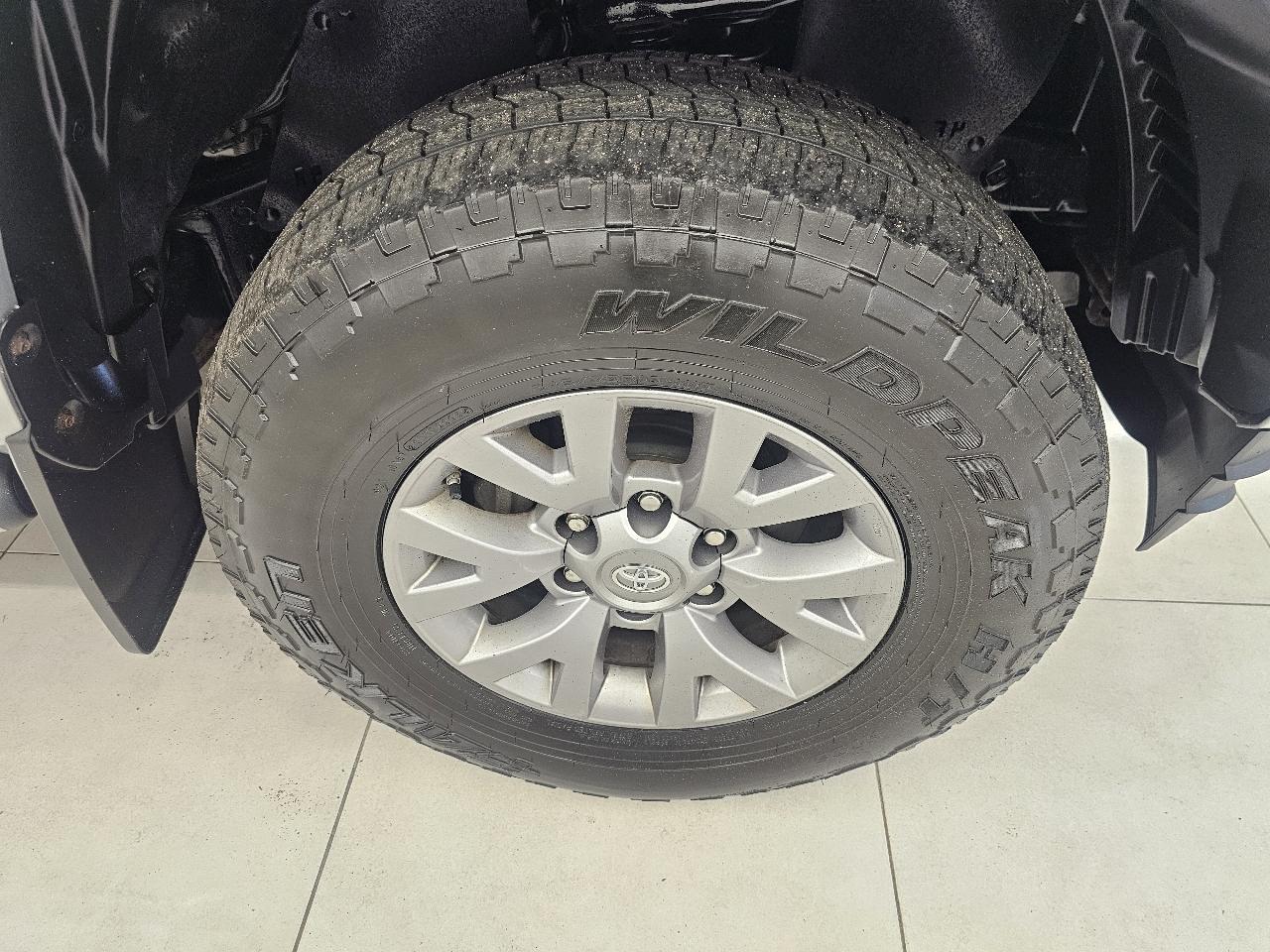 Toyota Tacoma 4WD TRD Off Road Double Cab 5' Bed V6 MT (Natl) 2019