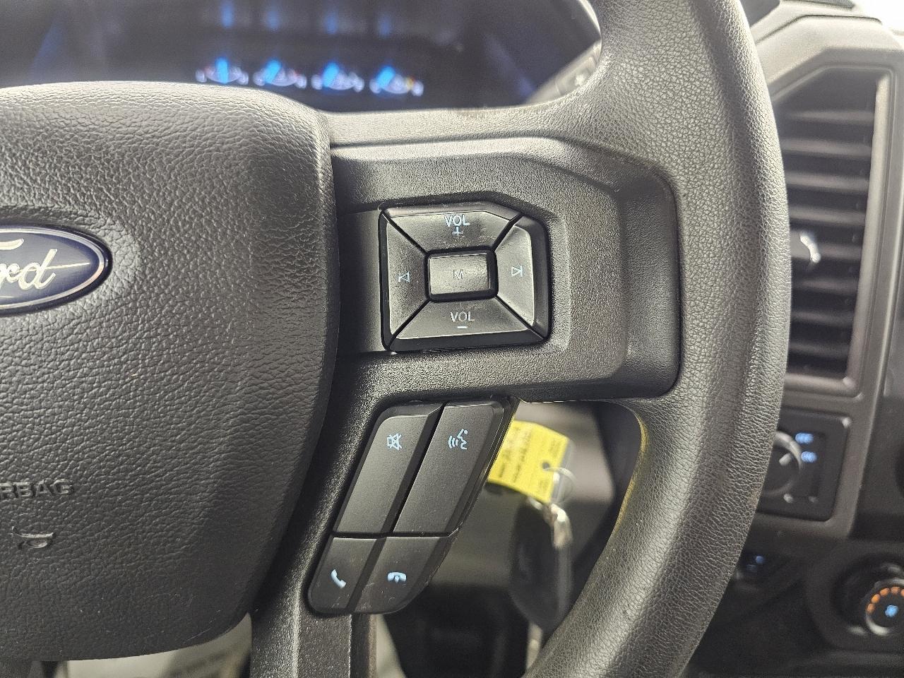 Ford Super Duty F-250 SRW Lariat 2WD Crew Cab 8' Box 2022