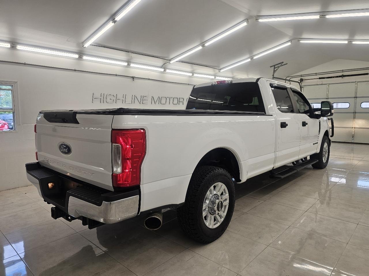 Ford Super Duty F-350 SRW King Ranch 2WD Crew Cab 8' Box 2019
