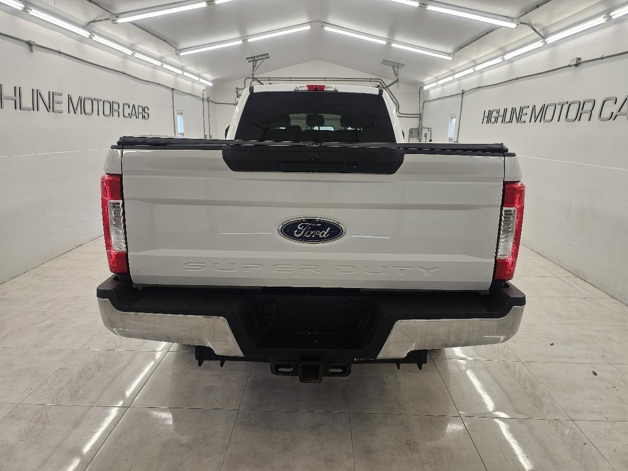 Ford Super Duty F-350 SRW King Ranch 2WD Crew Cab 8' Box 2019