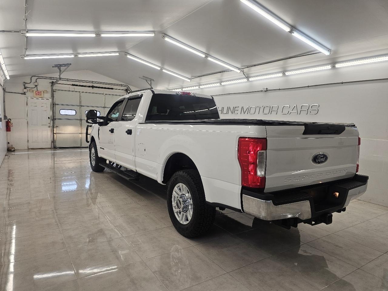 Ford Super Duty F-350 SRW King Ranch 2WD Crew Cab 8' Box 2019