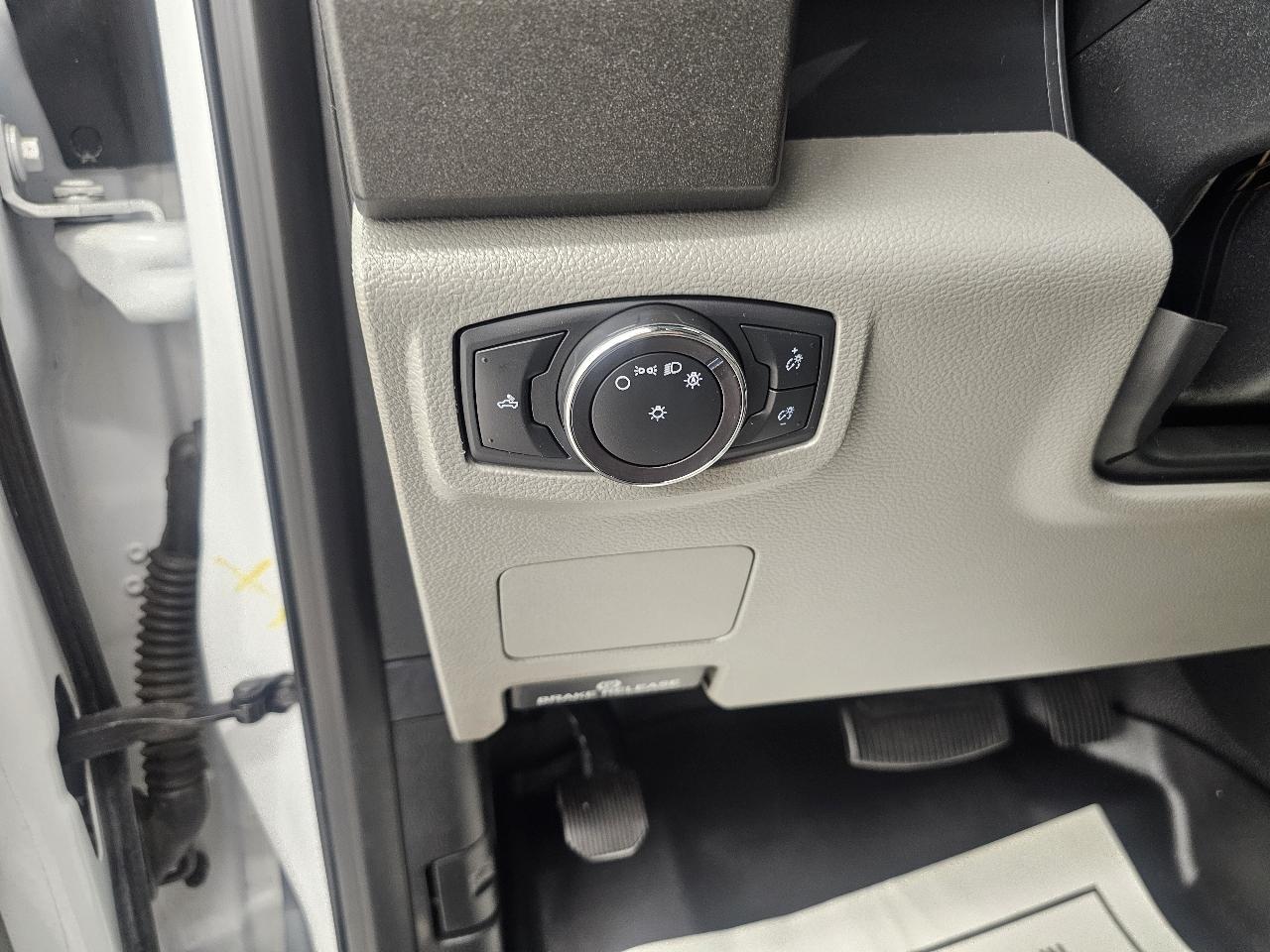 Ford Super Duty F-350 SRW King Ranch 2WD Crew Cab 8' Box 2019