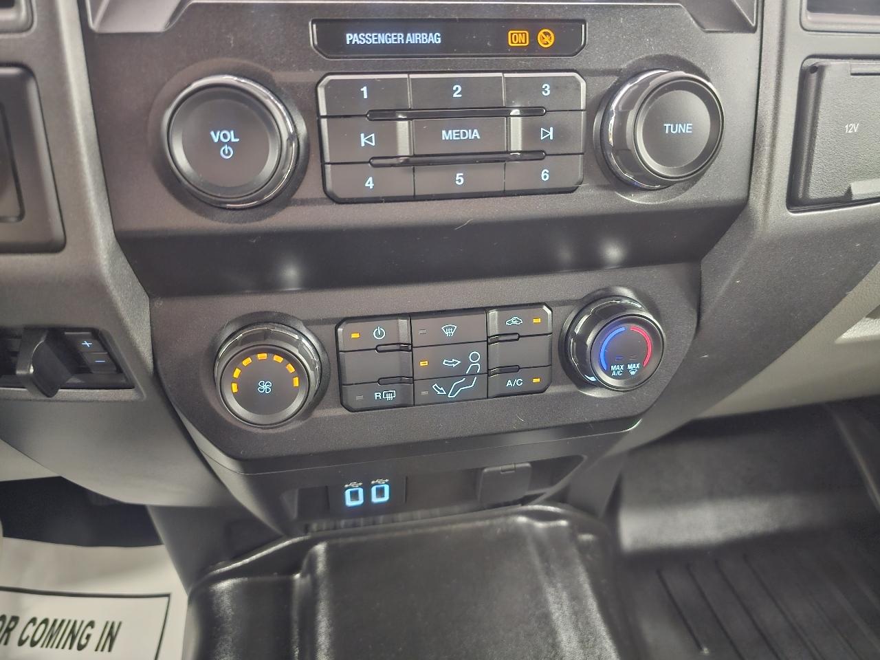 Ford Super Duty F-350 SRW King Ranch 2WD Crew Cab 8' Box 2019