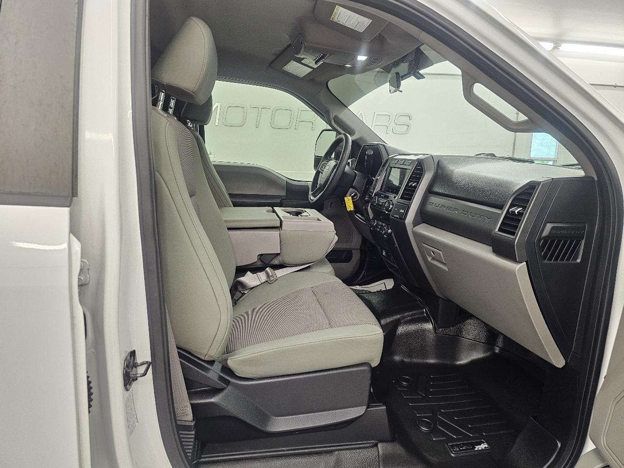 Ford Super Duty F-350 SRW King Ranch 2WD Crew Cab 8' Box 2019
