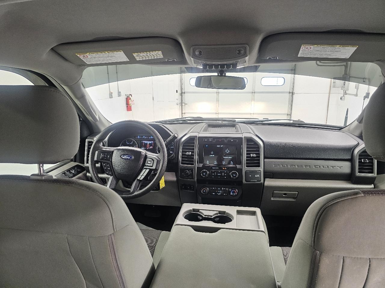 Ford Super Duty F-350 SRW King Ranch 2WD Crew Cab 8' Box 2019