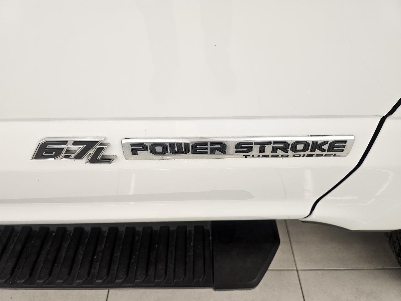 Ford Super Duty F-350 SRW King Ranch 2WD Crew Cab 8' Box 2019