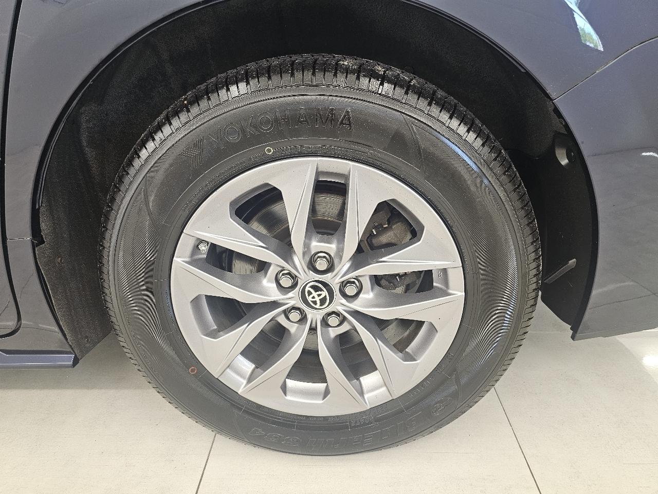 Toyota Sienna XLE AWD 7-Passenger (Natl) 2021