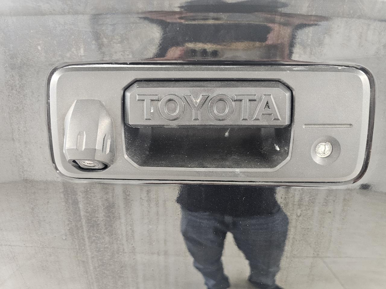 Toyota Tundra 4WD 1794 Edition CrewMax 5.5' Bed 5.7L (Natl) 2018