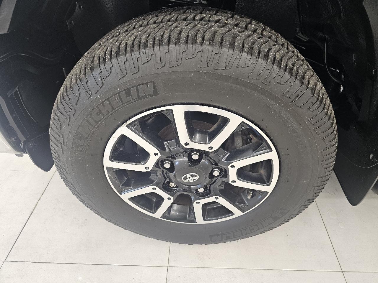 Toyota Tundra 4WD 1794 Edition CrewMax 5.5' Bed 5.7L (Natl) 2018