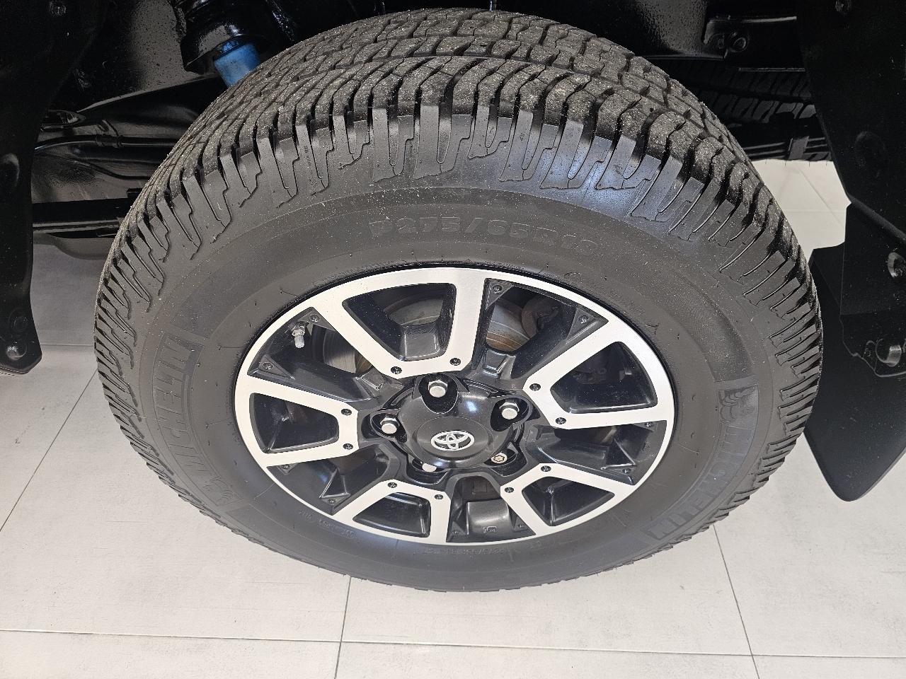 Toyota Tundra 4WD 1794 Edition CrewMax 5.5' Bed 5.7L (Natl) 2018
