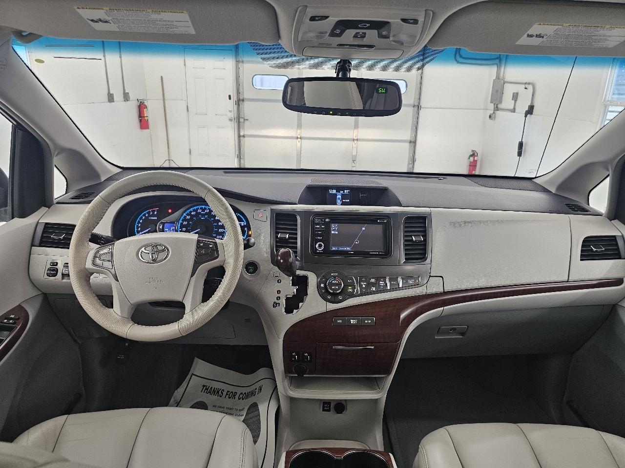 Toyota Sienna 5dr 7-Pass Van V6 Ltd AWD (Natl) 2014