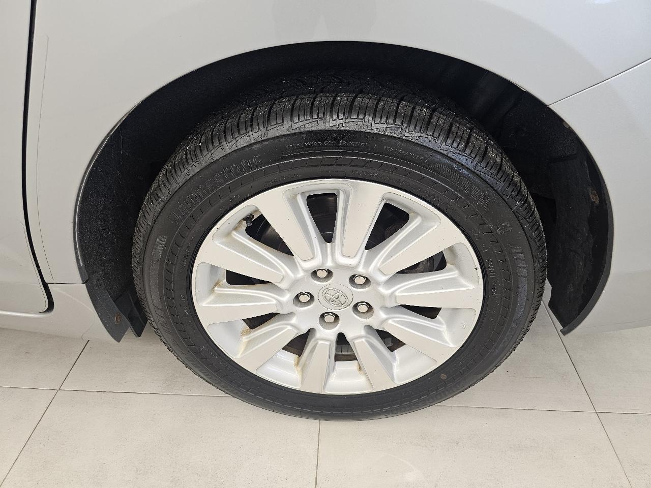 Toyota Sienna 5dr 7-Pass Van V6 Ltd AWD (Natl) 2014