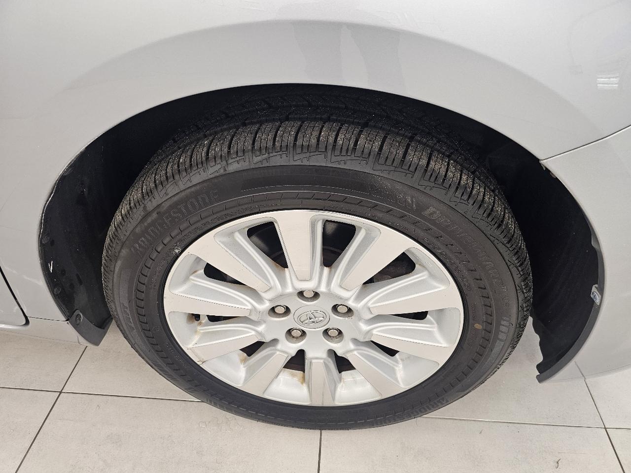 Toyota Sienna 5dr 7-Pass Van V6 Ltd AWD (Natl) 2014