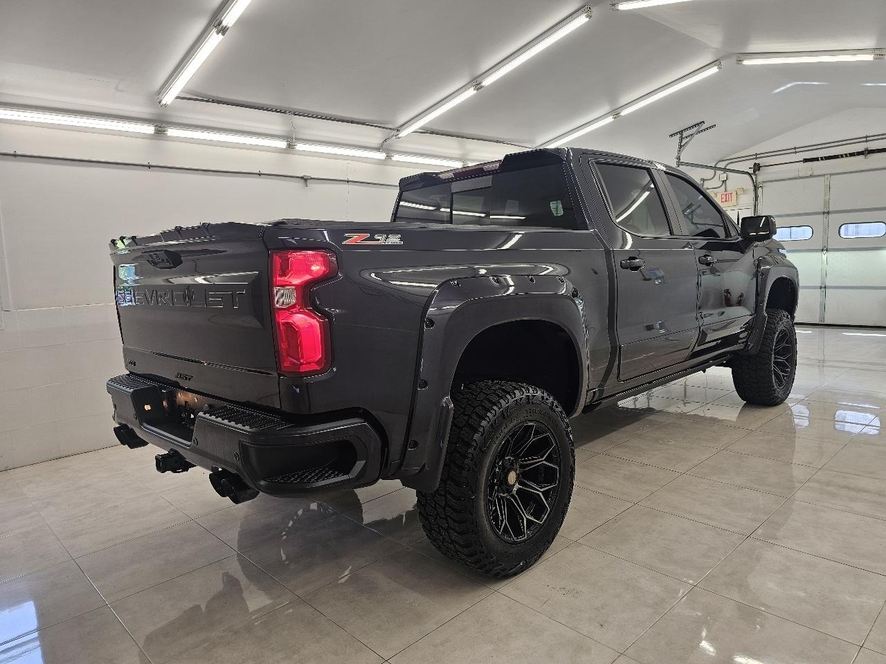 Chevrolet Silverado 1500 4WD Crew Cab 147" RST 2023