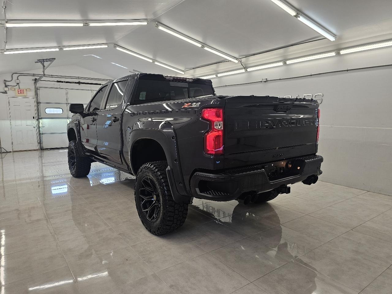 Chevrolet Silverado 1500 4WD Crew Cab 147" RST 2023