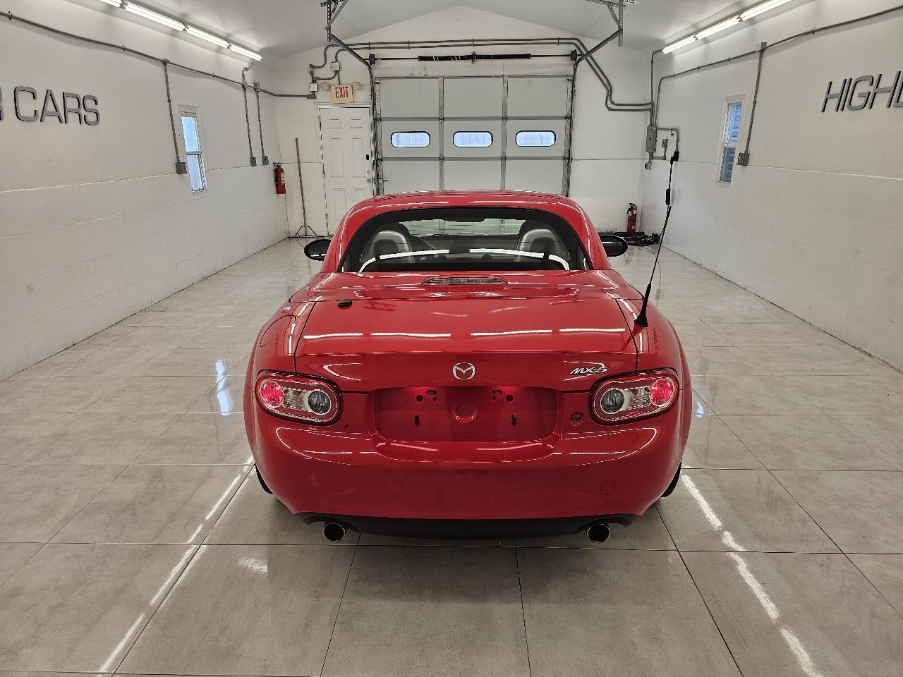 Mazda MX-5 Miata 2dr Conv Hard Top Auto Touring 2012