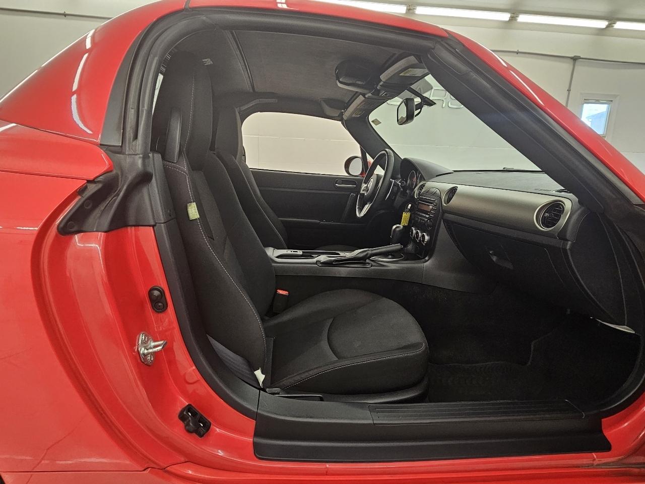 Mazda MX-5 Miata 2dr Conv Hard Top Auto Touring 2012