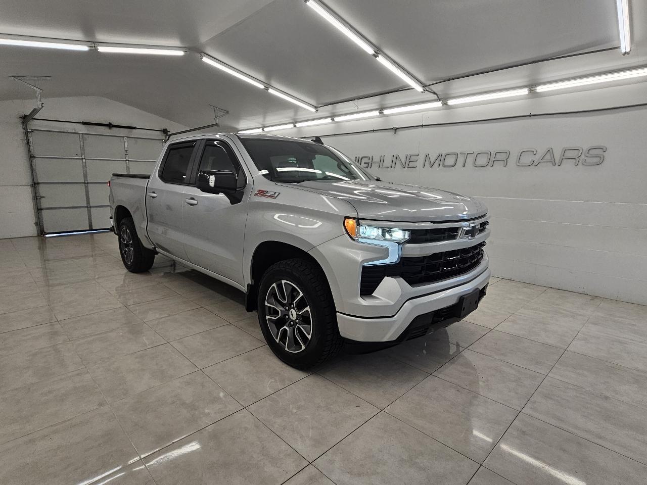 Chevrolet Silverado 1500 4WD Crew Cab 147" RST 2022
