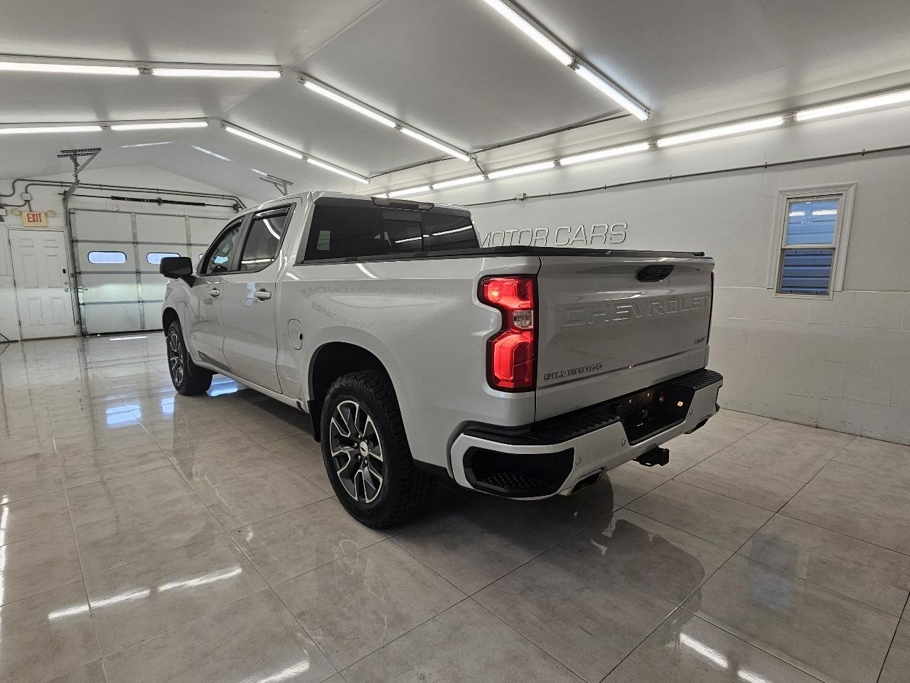 Chevrolet Silverado 1500 4WD Crew Cab 147" RST 2022