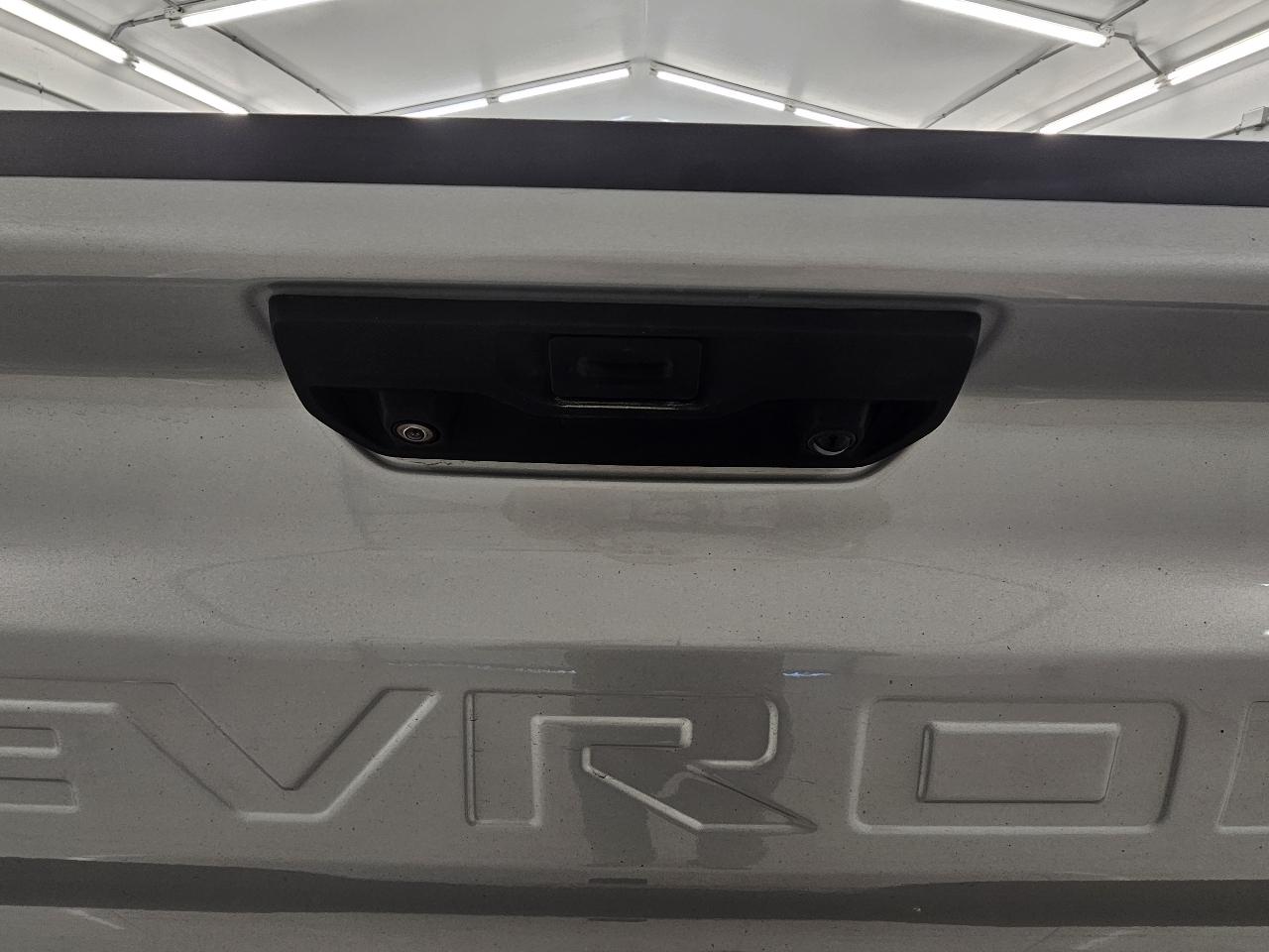 Chevrolet Silverado 1500 4WD Crew Cab 147" RST 2022