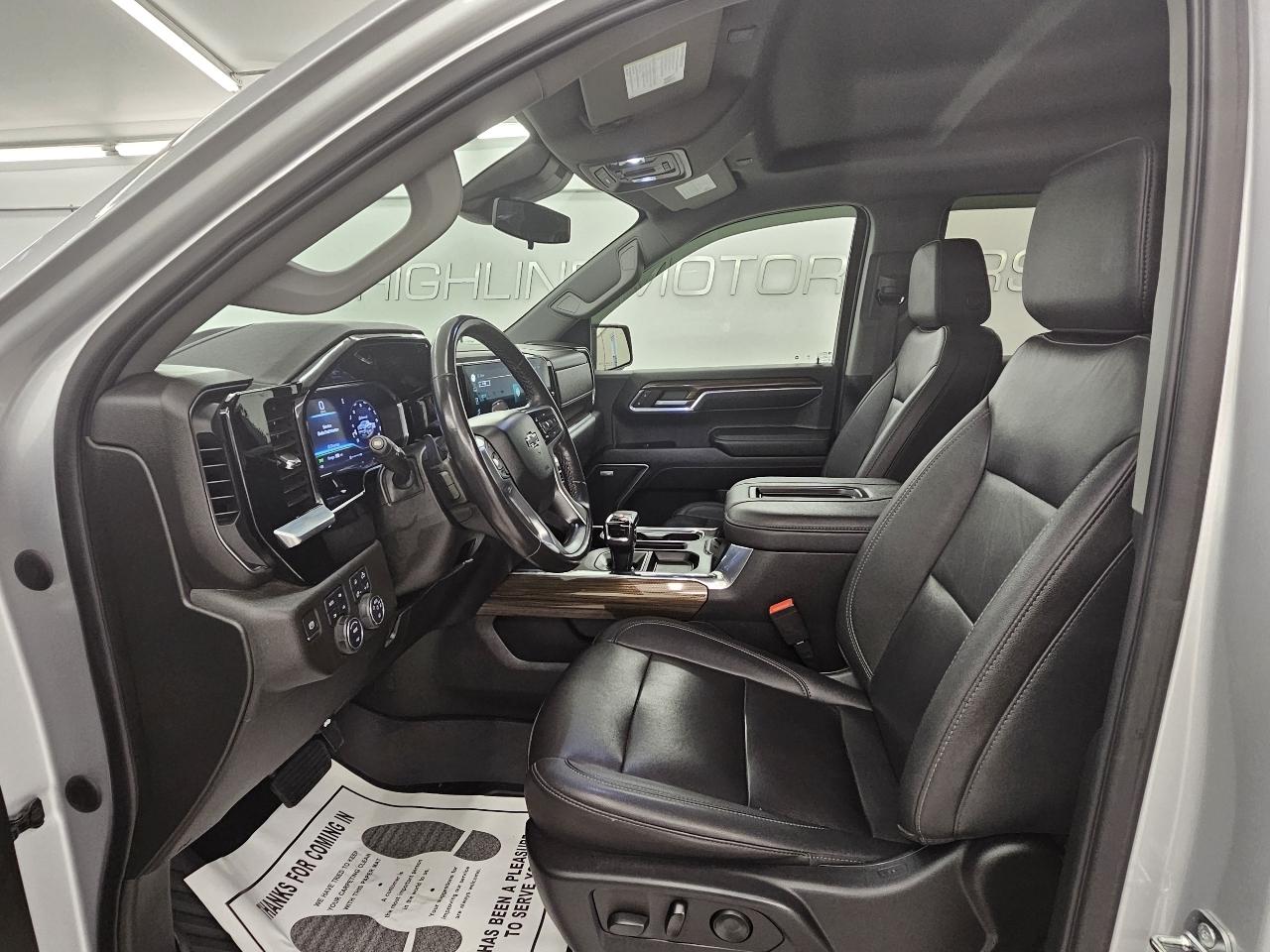 Chevrolet Silverado 1500 4WD Crew Cab 147" RST 2022