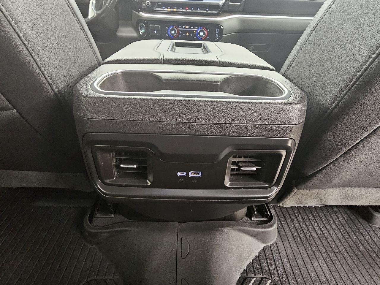 Chevrolet Silverado 1500 4WD Crew Cab 147" RST 2022