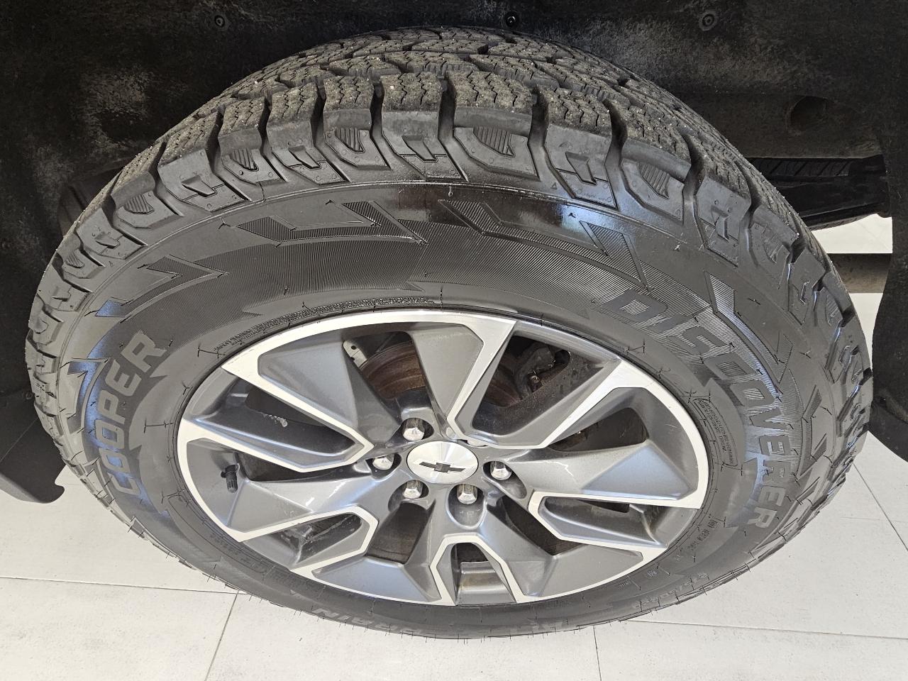 Chevrolet Silverado 1500 4WD Crew Cab 147" RST 2022