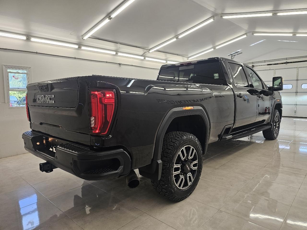 GMC Sierra 3500HD 4WD Crew Cab 172" AT4 2021
