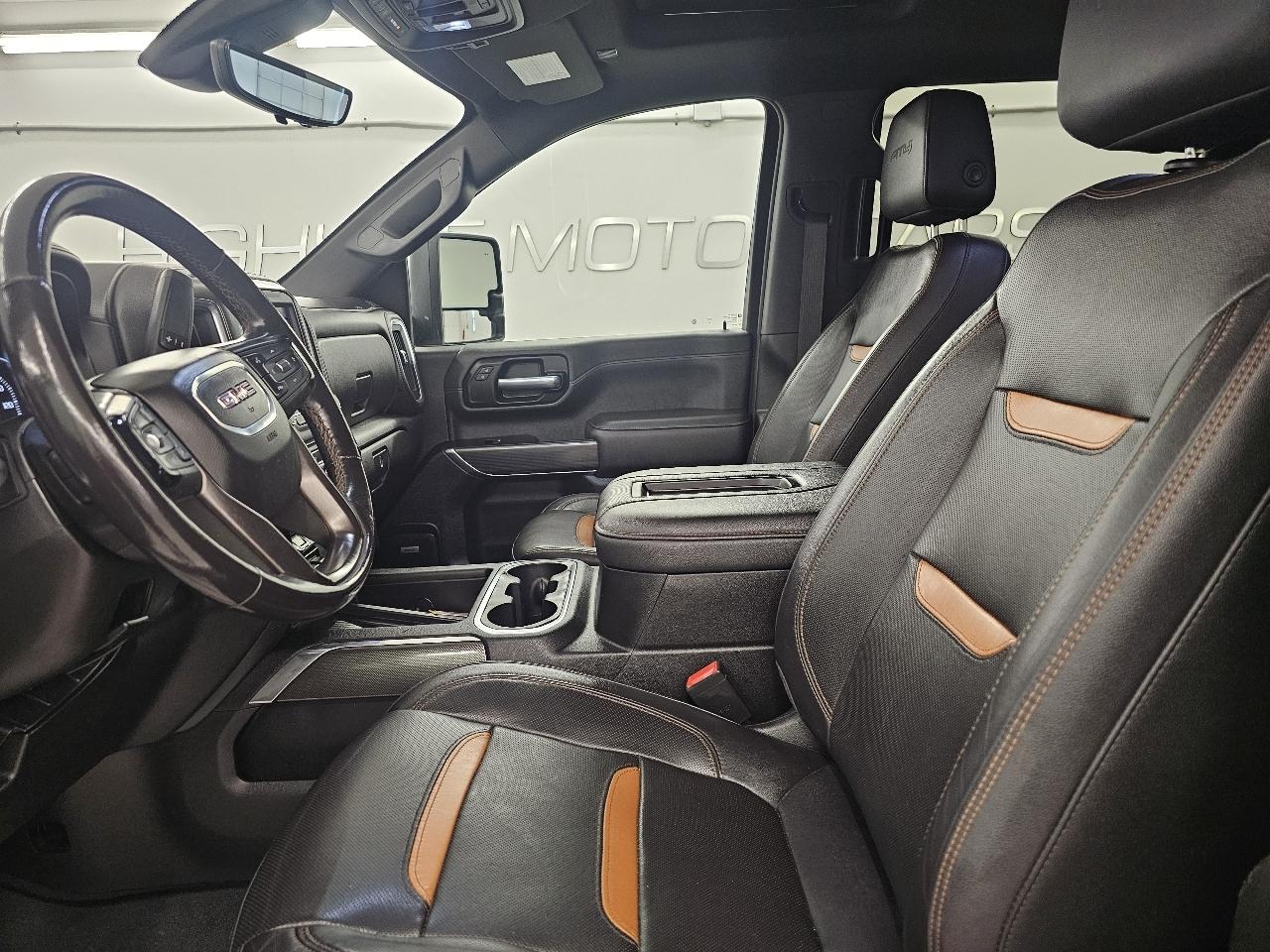 GMC Sierra 3500HD 4WD Crew Cab 172" AT4 2021