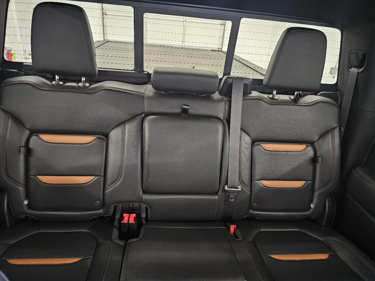 GMC Sierra 3500HD 4WD Crew Cab 172" AT4 2021