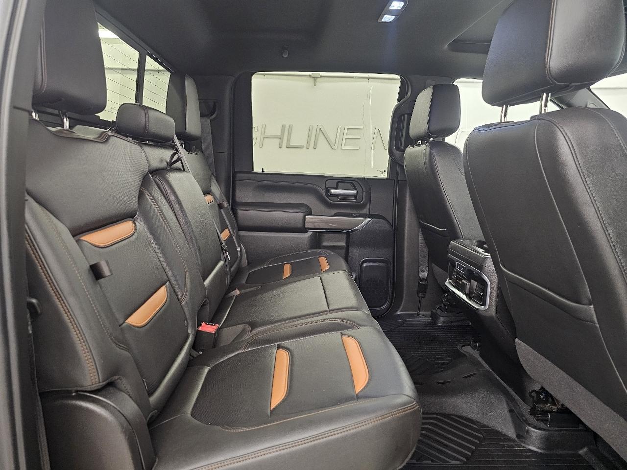 GMC Sierra 3500HD 4WD Crew Cab 172" AT4 2021
