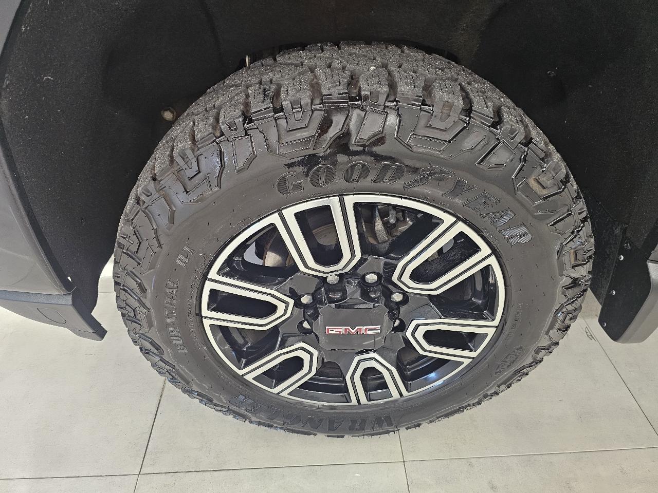 GMC Sierra 3500HD 4WD Crew Cab 172" AT4 2021