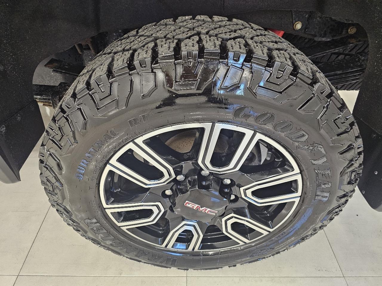 GMC Sierra 3500HD 4WD Crew Cab 172" AT4 2021