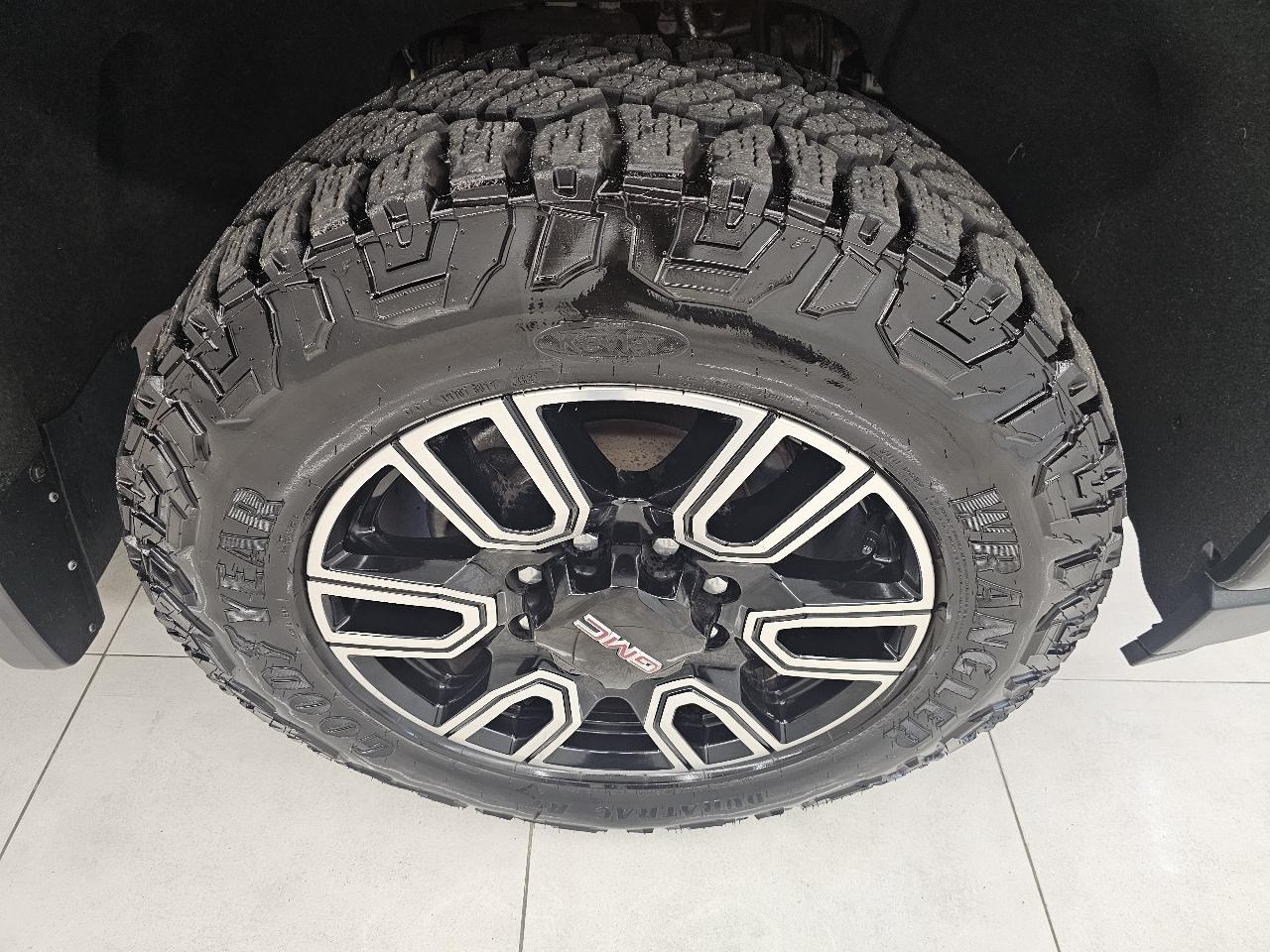 GMC Sierra 3500HD 4WD Crew Cab 172" AT4 2021