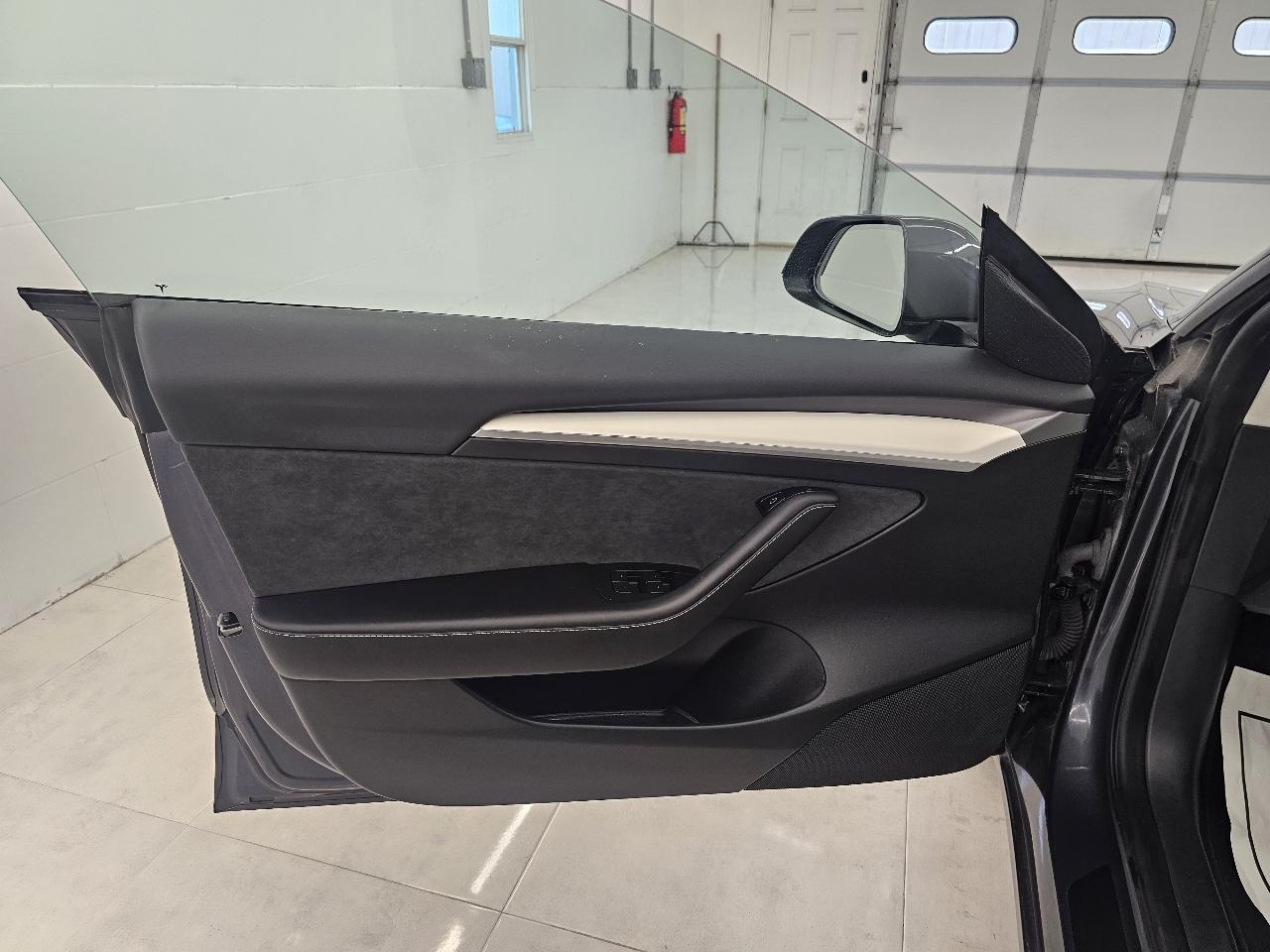 Tesla Model 3 Long Range AWD 2023