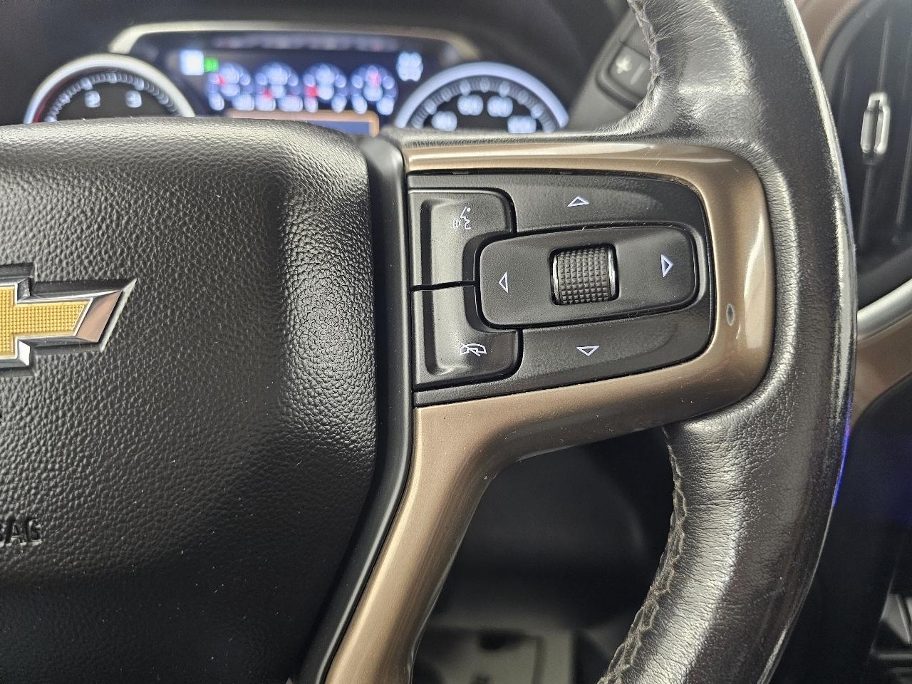 Chevrolet Silverado 3500HD 4WD Crew Cab 159" High Country 2023