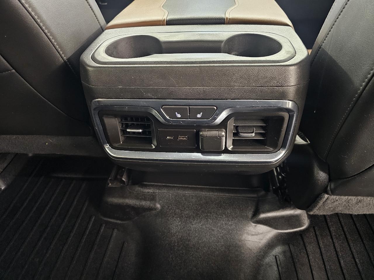 Chevrolet Silverado 3500HD 4WD Crew Cab 159" High Country 2023