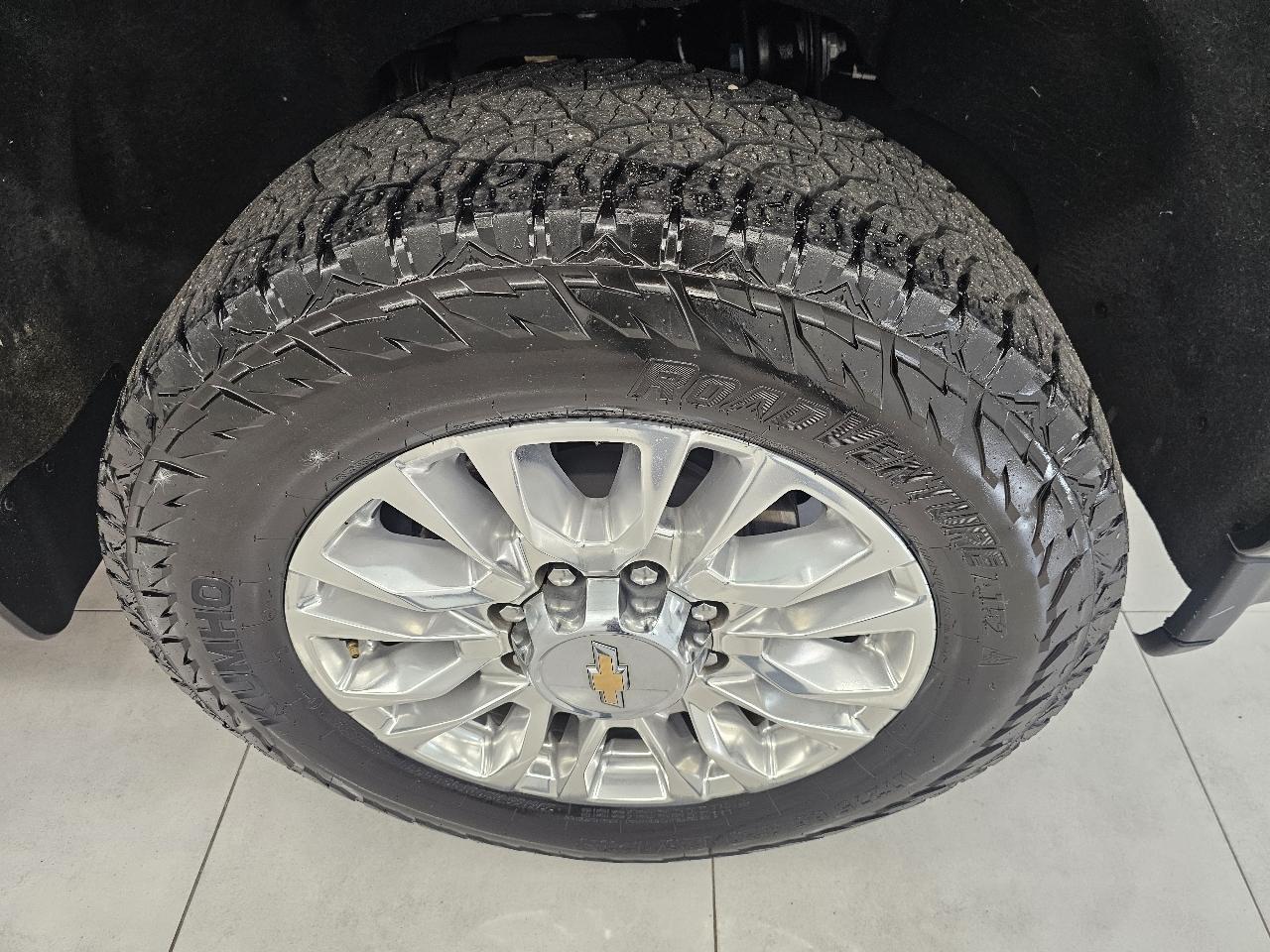 Chevrolet Silverado 3500HD 4WD Crew Cab 159" High Country 2023